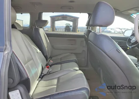 2017 Kia Sedona Lx z USA, uszkodzony, nr VIN KNDMB5C19H6252805